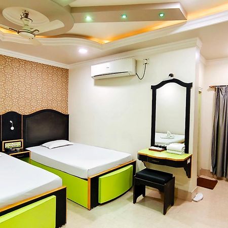 Hotel Samrat Baharampur Zewnętrze zdjęcie