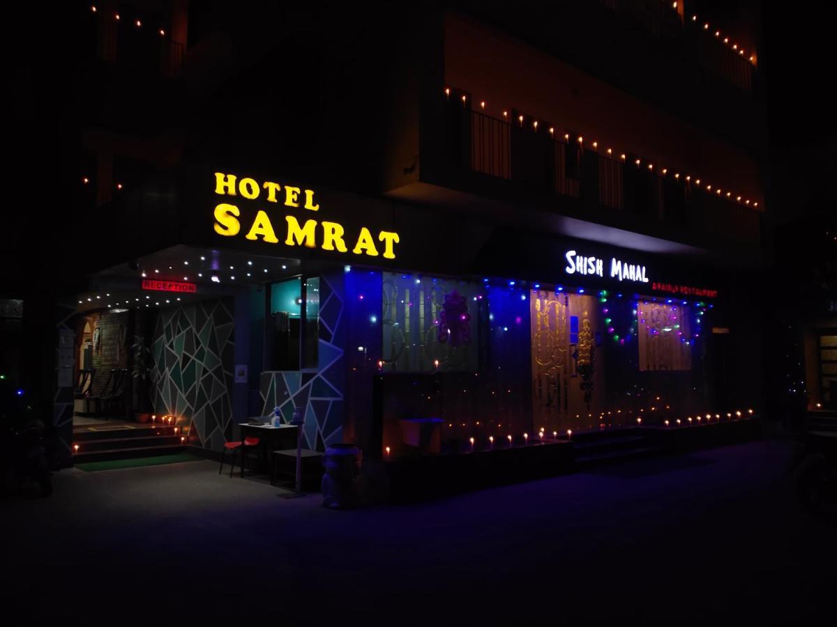Hotel Samrat Baharampur Zewnętrze zdjęcie