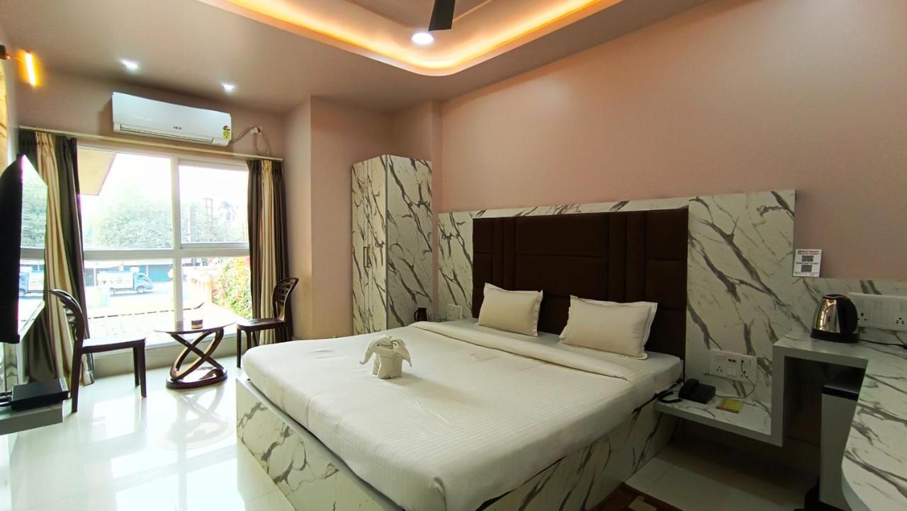 Hotel Samrat Baharampur Zewnętrze zdjęcie