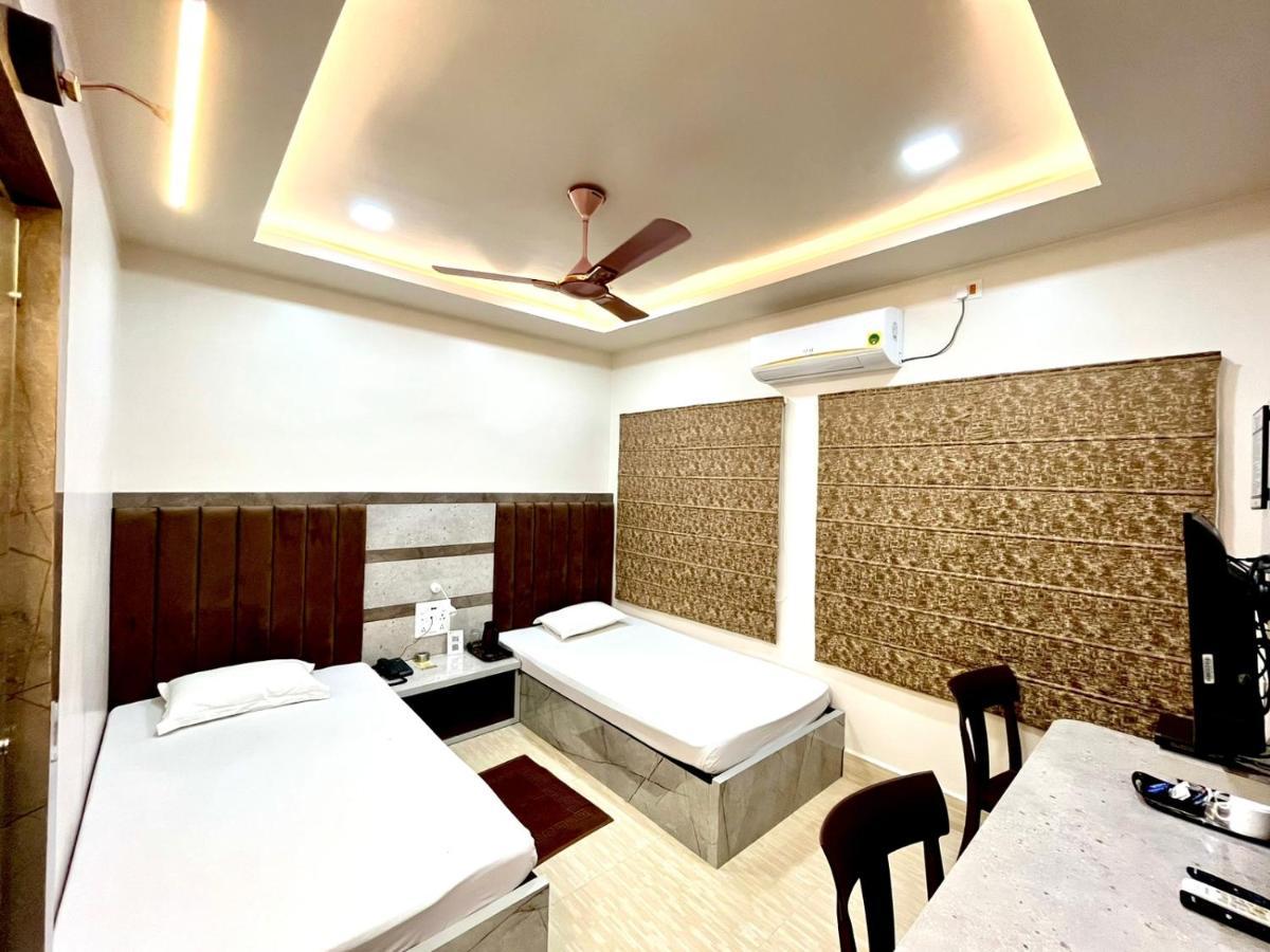 Hotel Samrat Baharampur Zewnętrze zdjęcie