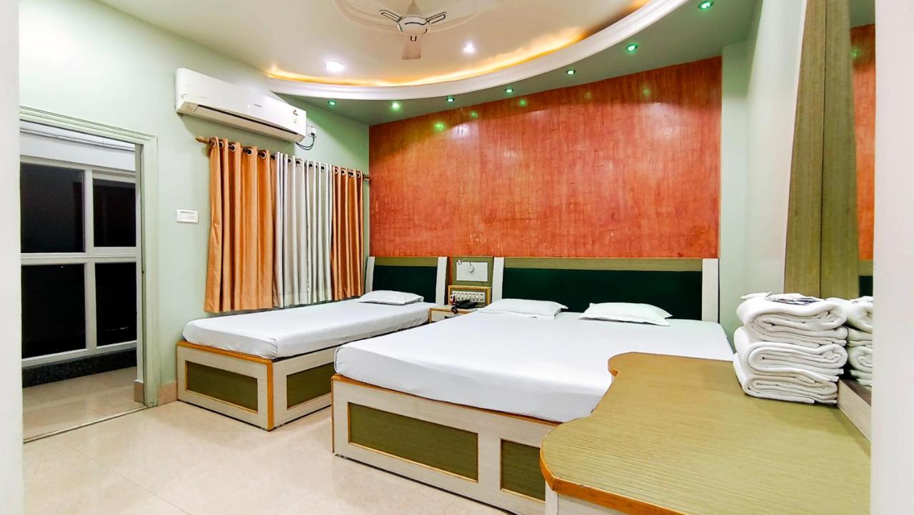 Hotel Samrat Baharampur Zewnętrze zdjęcie