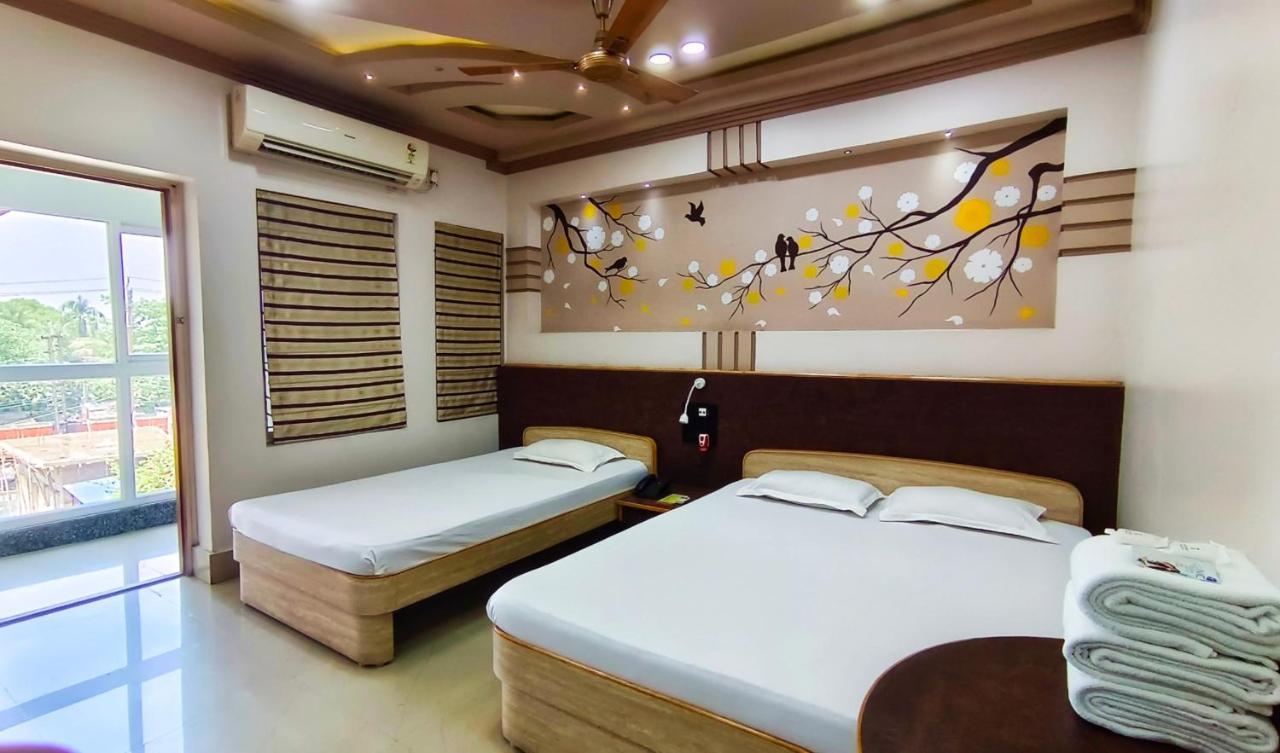 Hotel Samrat Baharampur Zewnętrze zdjęcie