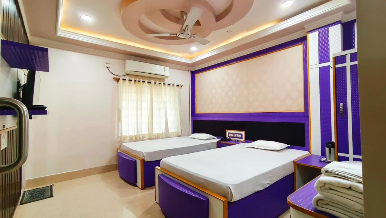 Hotel Samrat Baharampur Zewnętrze zdjęcie