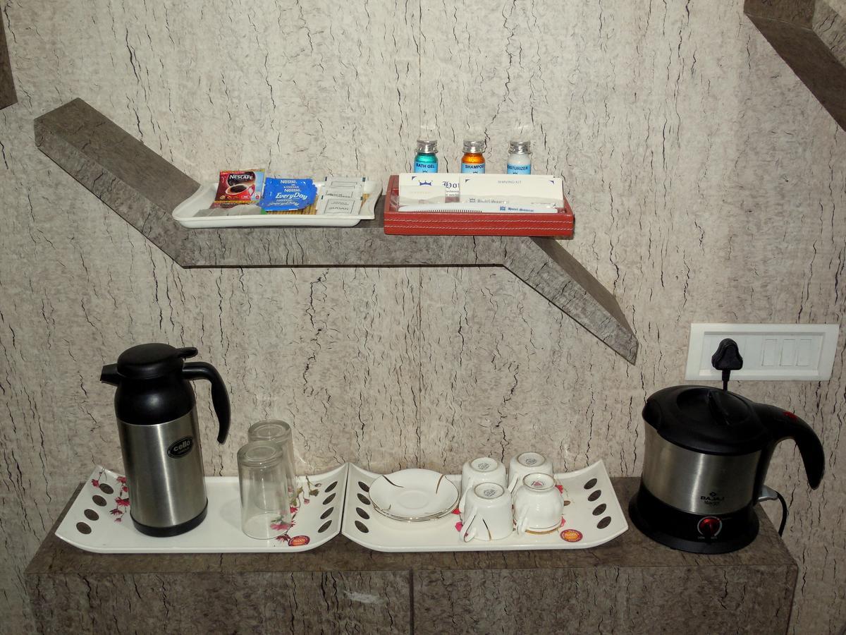 Hotel Samrat Baharampur Zewnętrze zdjęcie