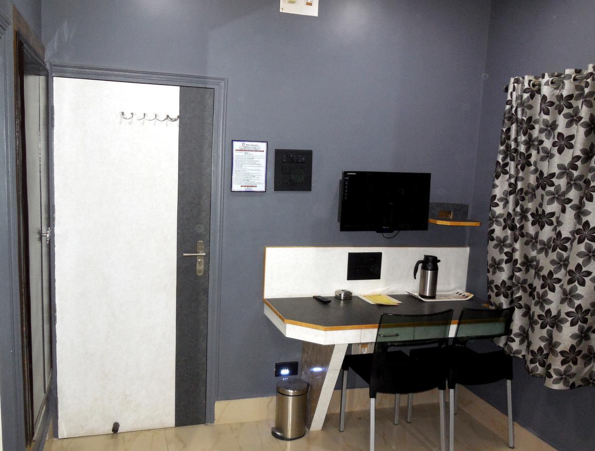 Hotel Samrat Baharampur Zewnętrze zdjęcie